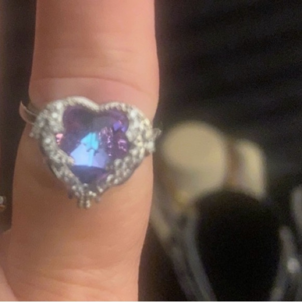 Elegant Silver and Purple Heart Ring